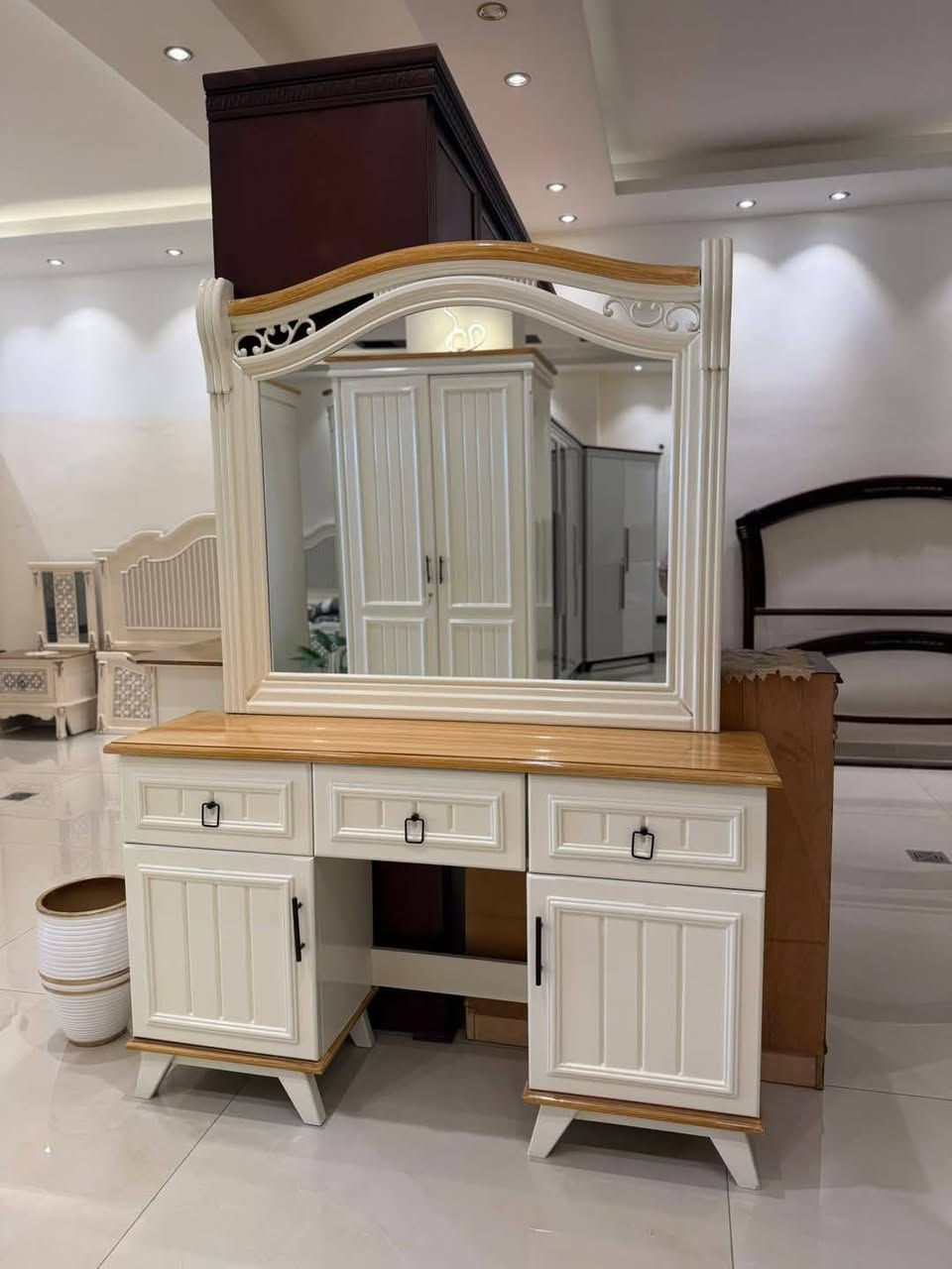 غرفه صاج تصميم تركي صبغ حراري ضمان خمس سنوات جديده وغير مستخدمه تكمه تفصال على يد نجار سعره مليون و800متوفر نقل


**إذا كنت صاحب هذا الإعلان وتريد حذفه لأي سبب، رجاءا أرسل رسالة إلى الدعم الفني**