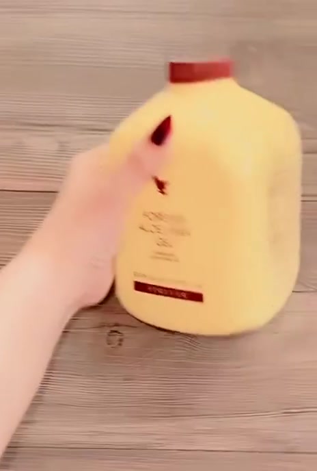 *🌵عصير الالوفيرا جل🧋🌵*
Aloe vera gel
*🌵🍸 فوائد هالمشروب كثيرة منها* 
* فوائده للجهاز الهضمي *،’
– يعالج قرحة الأمعاء وَ المعدة
– خفض إلتهابات القُولون العصبي
– يزيد البكتيريا النافعه في الآمعاء
* فوائده لجهاز المَناعة ،*’
– مُضاد للبكتيريا وَ الفطريات وَ المايكروبات يطهر الجسم مِن السموم وَ الجراثيم
– يُحقق التوازن في الجهاز المَناعي فـ يحد مِن آثار الحساسية المَوسمية وَ إلتهاب المَفاصل 
*❣ فوائدة للدورة الدموية وَ القلب ،*’
– يُحسن الدورة الدَموية
– يُقلل مُستوى الدهون في مرضى الكوليسترول
– يُقلل الترسبات وَ التجلطات في الدم

🌸فوائده كثيرة لا تُعد وَ لا تُحصى مِنها أيضاً
– لإنقاص الوزن وَ إتباع نظام صحي
– لمرضى السكري
– لمرضى إلتهاب الكبد
– لإمراض الأمعاء الإلتهابية
– لإلتهاب المفاصل وهشاشة العظام
– لمرضى الربو
– مُنشط عام للصحة
مٌلين للمعدة


**إذا كنت صاحب هذا الإعلان وتريد حذفه لأي سبب، رجاءا أرسل رسالة إلى الدعم الفني**