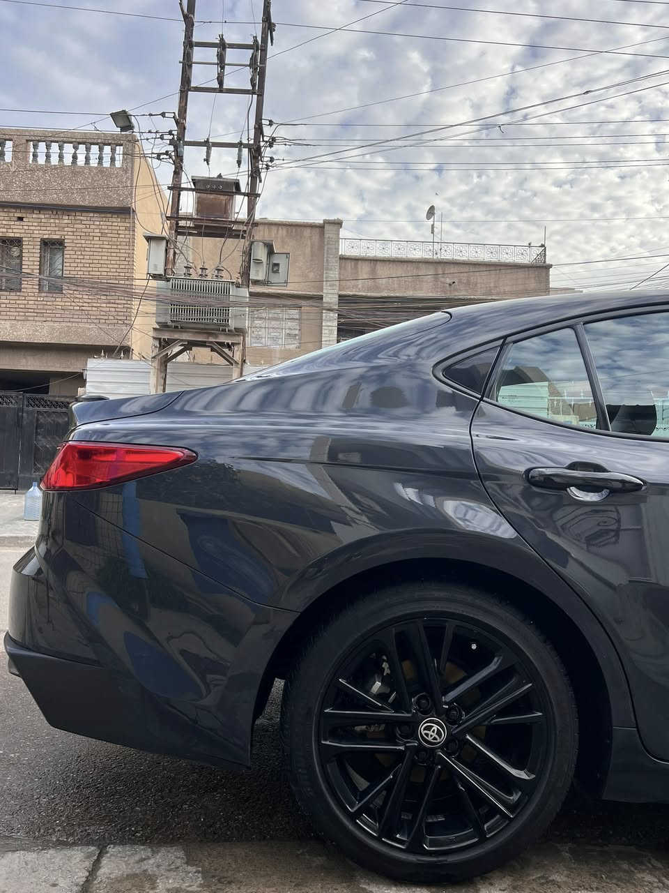 سلام عليكم كامري 2025 SE دخول جديد كامله بدون نقص رقم بغداد بسمي هايبرد بانزين فول السياره عدا الفتحه داخل جلد اسود وابيض كشن كهرباء رادار امامي جانبي نقطه عمياء هاند بريك بصمه مود درايف تبريد بيانو قطعتين تبريد تحكمات فول شفتات ستيرن شاشه ديجيتال السياه بيه قطعتين صبغ بدون دواخل السعر 218$ وبيه مجال بسيط مكان السياره المنصور 
‭0771 429 3525‬
