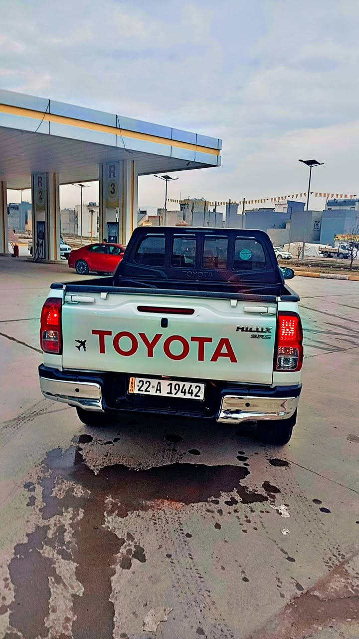 هيلوكس دبل اكسن رقم أربيل رقم و سنوية جديد 
كوبون بانزين بي شرط تحويل 
موديل 2016
فقط جاملغ امامي تبديل شريكة 
و بيها باب نفر تعديل بسيط 
مكفولة كفالة عامة 
سيارة بانزين 
سعر 220
***********
***********
اتصل و دلل 
مكان دهوك أو موصل
