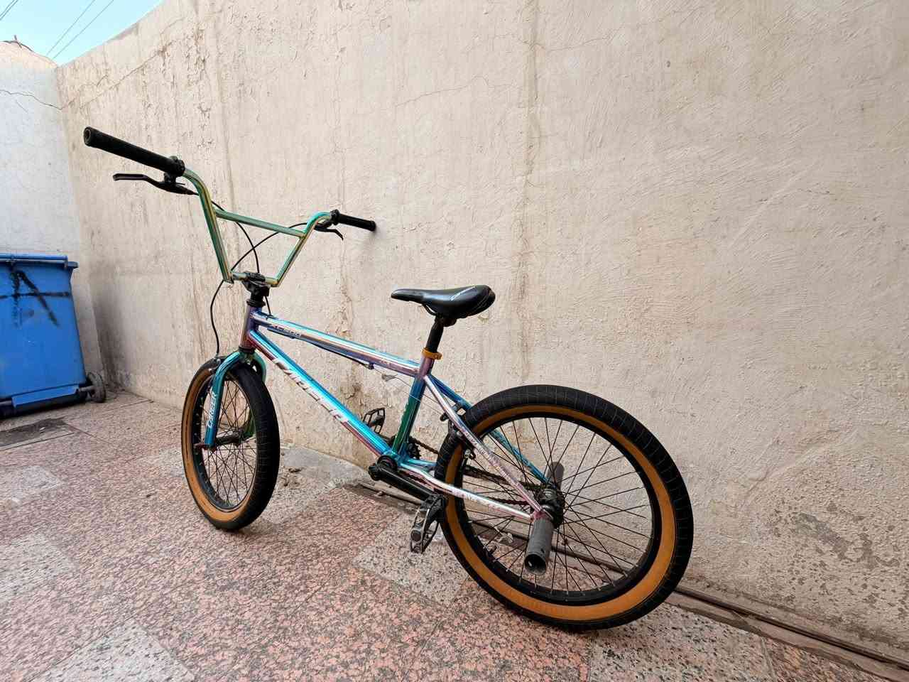 باسكل BMX _سبع الوان حركات حجم عشرين اخو الجديد سعر ١٠٠ الف بغداد الدورة
للاتصال ***********
