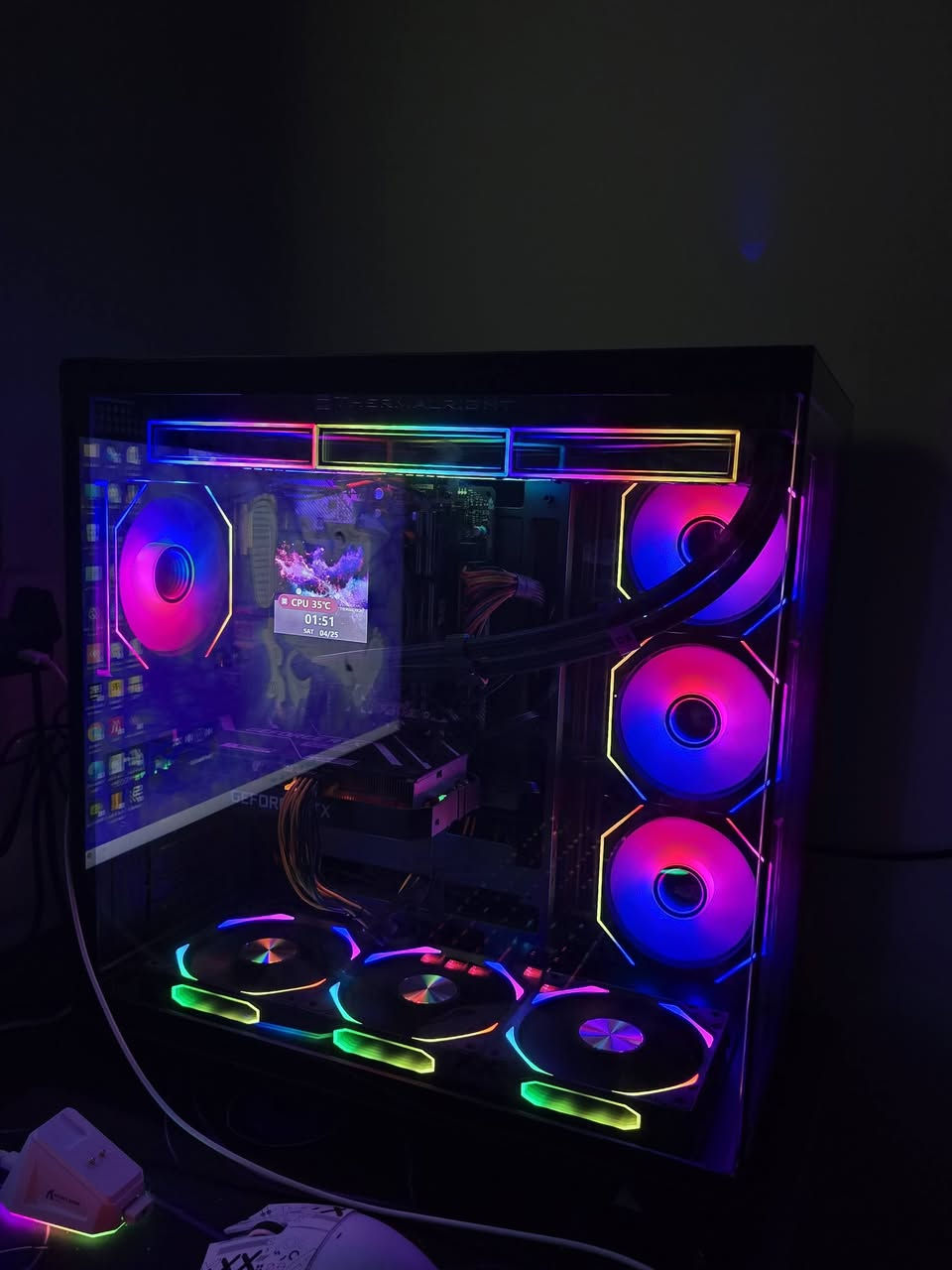 تجميعه للبيع المواصفات
GPU RTX 3050 GALAX DUAL 2 FAN RGB مثل ماموضع بالصوره 
CPU RYZEN 5 3600 Tray يكون بقوة I5 10400F 
Motherboard B450 HDV ASROCK FOR 3RD GEN RYZEN
RAM BLACKWOLF 2*8 16gb 3200mhz
Storage SSD 128GB Sata
HDD Seagate 1 TB 7200RPM
M.2 512G
Power Supply Xigmatek X-power 700W 80Plus
CASE LOVINGCOOL LC- MJ360 BLACK
7 FAN RGB 
Windows 11 pro
شاشه 

‏Monitor aldhua
75hz 
Ips 
24 inch 
1 ms
مبرد مائي من Thermal Cooler Peerless Vision 360 RGB (Black)
الملحقات ماوس كيبورد مايك كاميرا سماعه هايبر اكس ماوس باد جوستك يوبي اس 1500
السعر خاص


**إذا كنت صاحب هذا الإعلان وتريد حذفه لأي سبب، رجاءا أرسل رسالة إلى الدعم الفني**