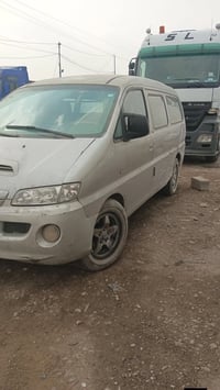 ستاركس فإن موديل ٢٠٠٠محرك ٣٠٠٠كير وتوماتيك السياره معمره كامل من صدر م...