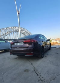 كيا فورتي ٢٠١٧  محرك ٢٠٠٠ دوش  (كير عادي كير عادي ) تخم تاير  تبريد ال...