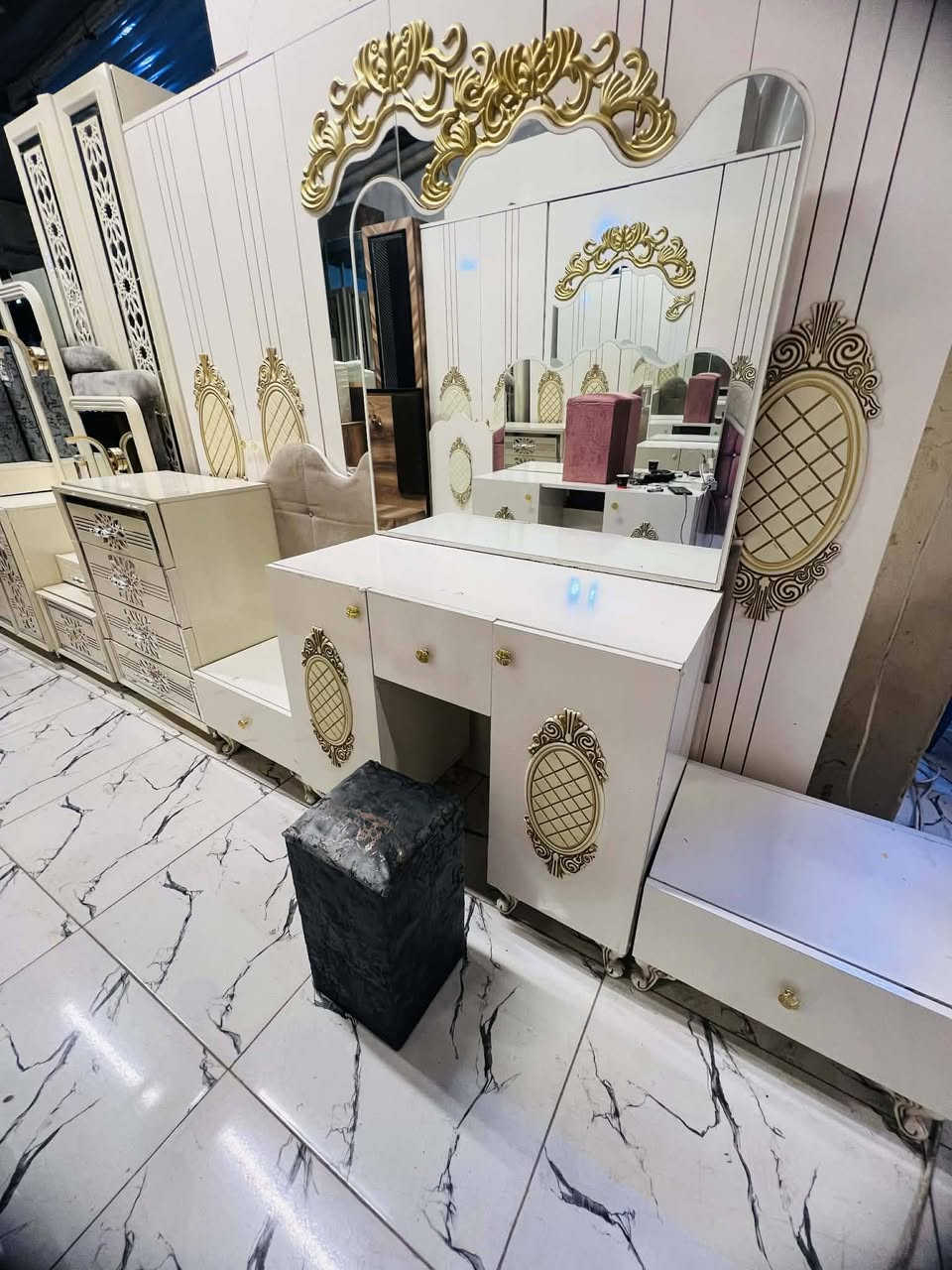 غرفه 7 قطع شرط النضافه 500 مع نقل شد داخل بغداد للحجز خاص


**إذا كنت صاحب هذا الإعلان وتريد حذفه لأي سبب، رجاءا أرسل رسالة إلى الدعم الفني**