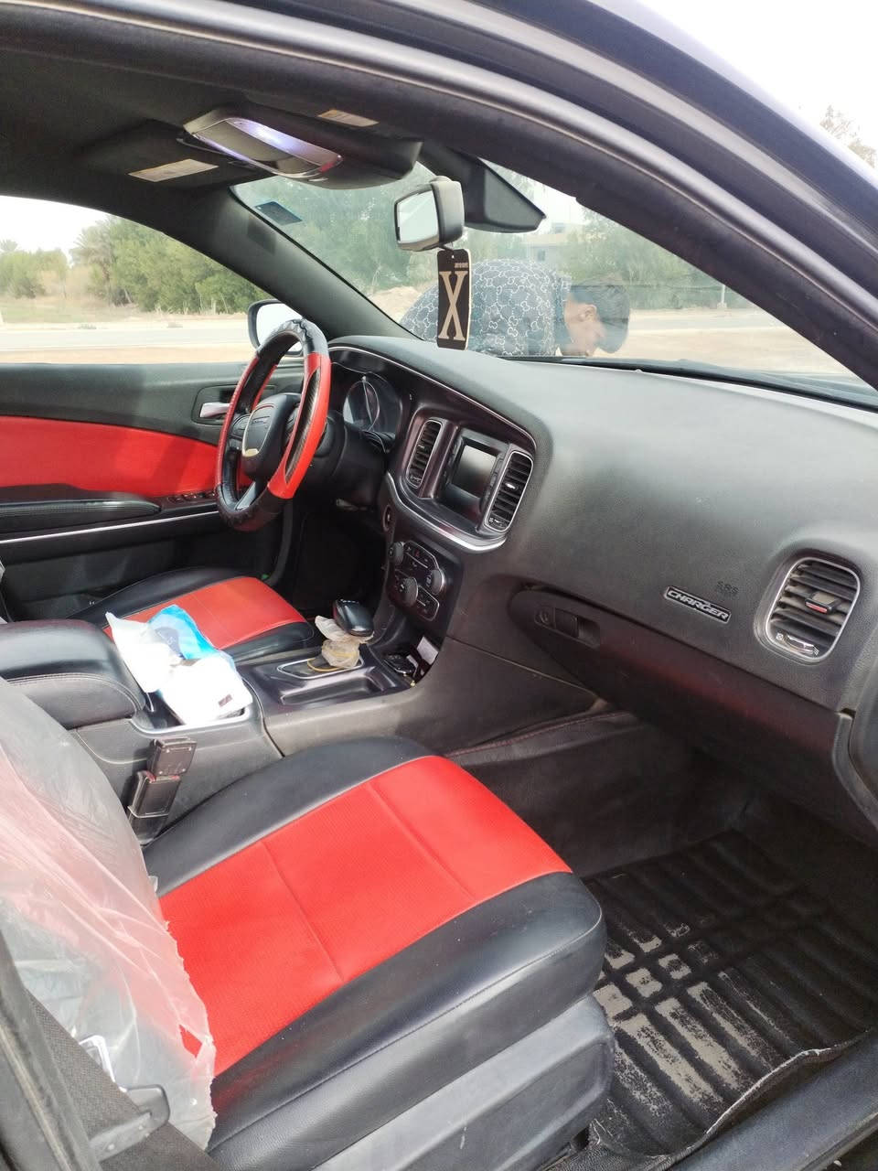 سلام عليكم جارجر للبيع موديل 16 كفاله عامه كما موضح بصوره 6سلندر  3600 عد المسافه 119 حقيقي سنويه بسمي فقط بارد قليل باب سائق رقم بغداد مشروع وطني السعر 190 ***********
