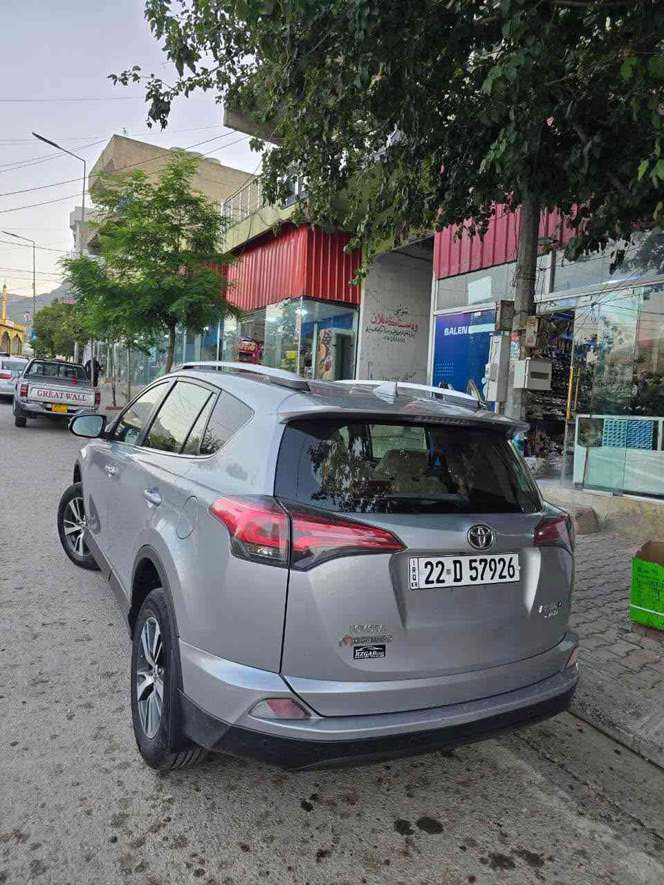 تويوتا راف فور
2018
خليجى شريكه جيهان مرغوب 
ناو زه ردى مرغوب
دبل اكسل
بى بوياغ
ته رزه يه كى كه مى هه يه 
جوار به نجه سارده كوتى هه يه 
170 هزار رويشتوه
سنوى تا 2028 نويه
گير و مكينه به شه رت

شوين سوران. هه ولير
***********
*********** سوران, أربيل
