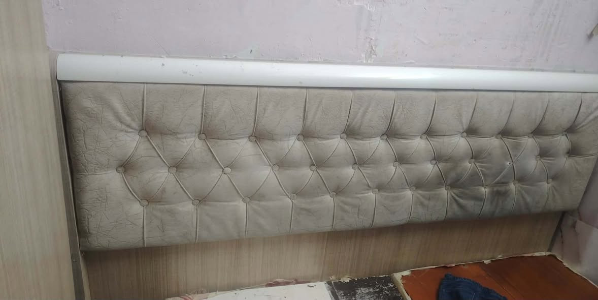 السلام عليكم غرفه للبيع
ميز المرايه جراره مكسوره بسعر ١٥٠ وبيه مجال


**إذا كنت صاحب هذا الإعلان وتريد حذفه لأي سبب، رجاءا أرسل رسالة إلى الدعم الفني**