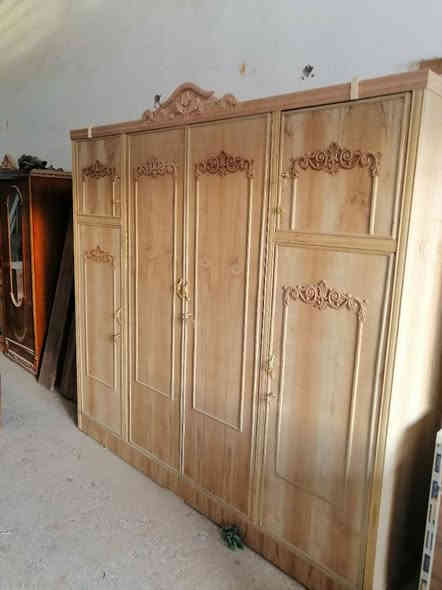 السلام عليكم يتوفر كناتير بوفيات شغل درجه أوله اسعار مناسبه جدا العنوان بعقوبه كاطون الرازي شارع ابو رباح قرب مرطبات لسيد مزاد ابو كرار الغريباوي ***********
