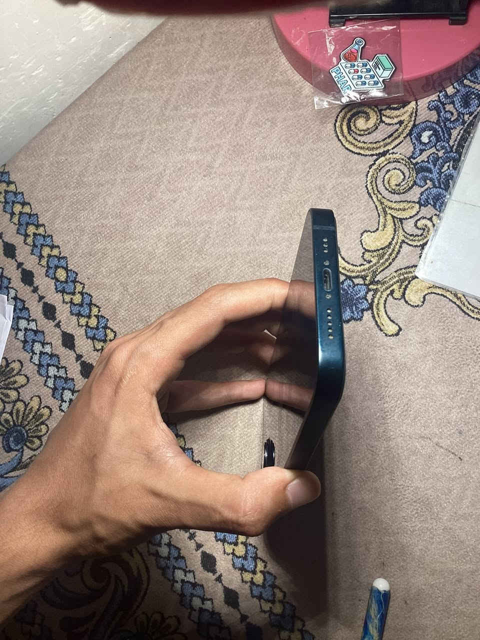 السلام عليكم 
١٣ عادي
بطارية ٨١
ذاكرة ١٢٨
نك 
نضافة كدام العين
٣٧٥
***********
