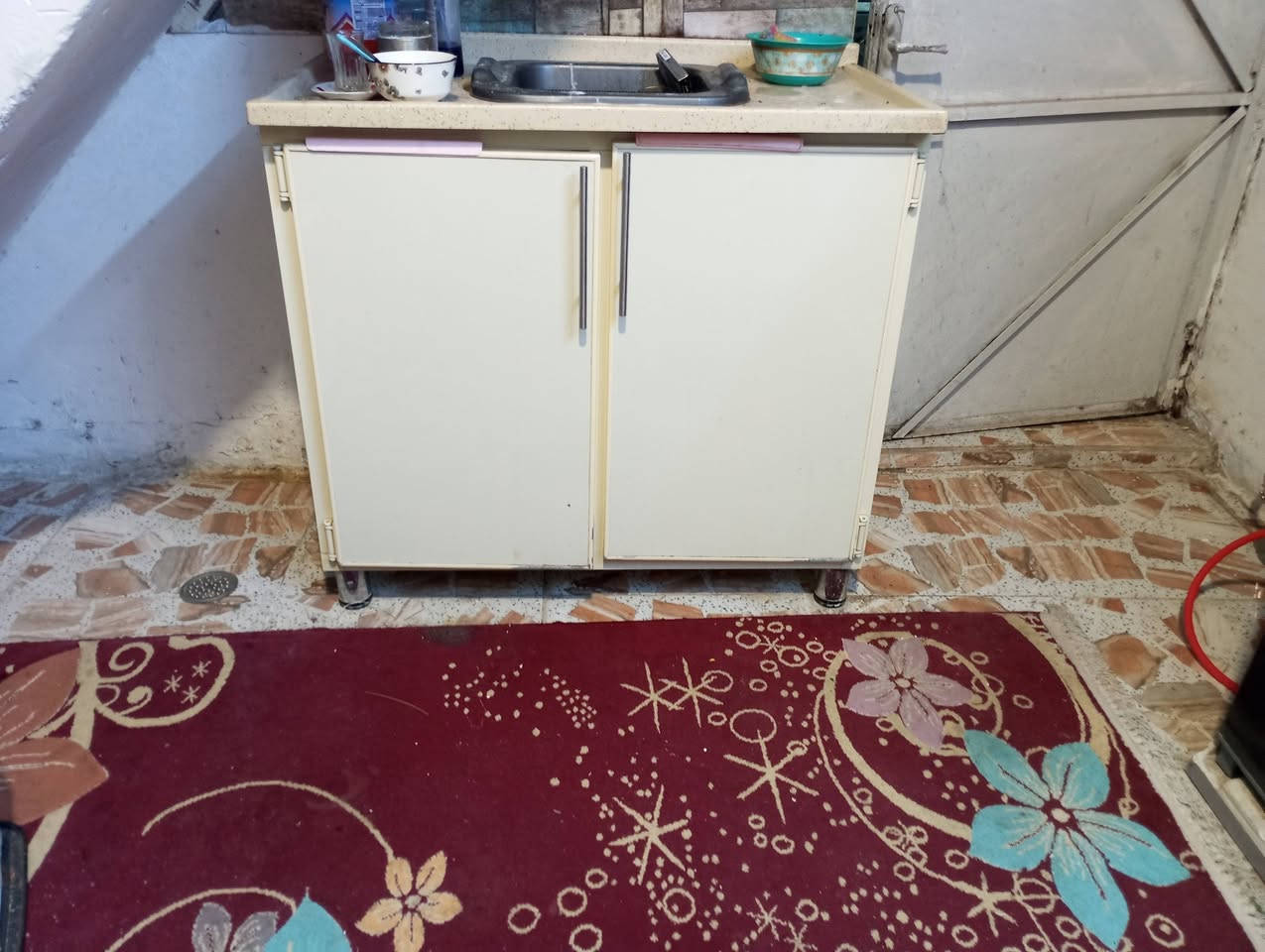 تخم عشرمقاعد بيع سعر125 كاونتر المنيوم مرمرسعر250 تصال ***********
