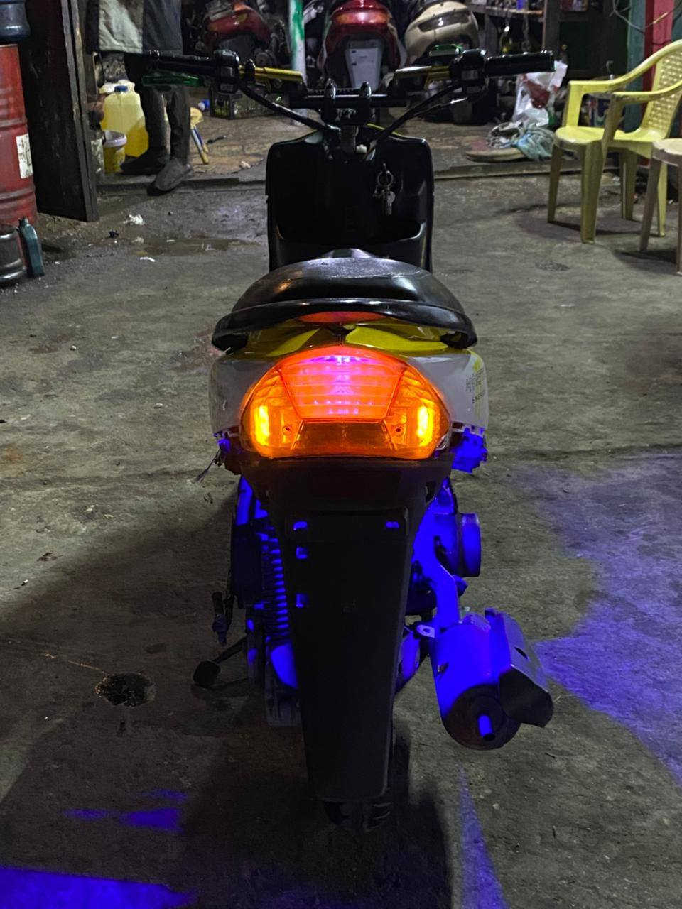 سلام عليكم ماكس عدله للبيع شوفت عينك دراجه حلوه شلعه معدل سكان رياضي يدات بريك تيماكس مكينه مامفتوحه كهربائيات كله جديد ضفيرا جديده نكرا سلف   مكان ديوانيه قضاء المهناويه السعر خاص 
***********
