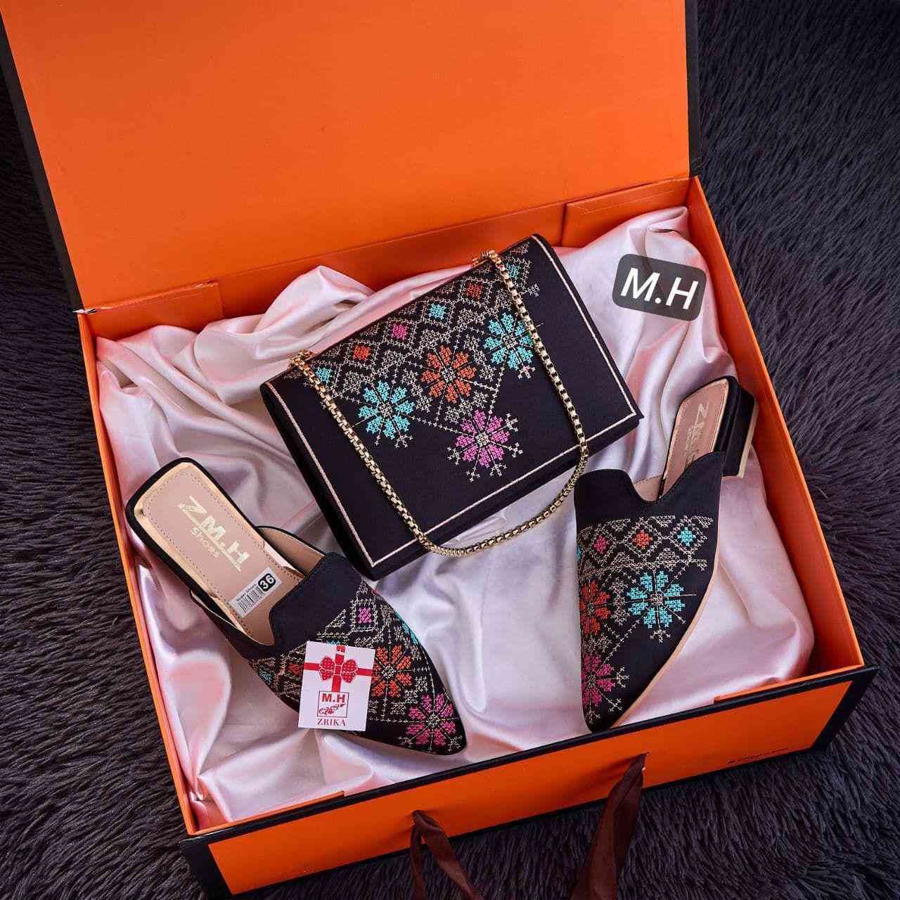 يسرنا أنتقدم إليكم الجديد 
من أواخر صيحات الموضة 
مع العلم انا ثمن جد مناسب  😍
Tayat .37.38.39.40.41 بوسكورة, النواصر


**إذا كنت صاحب هذا الإعلان وتريد حذفه لأي سبب، رجاءا أرسل رسالة إلى الدعم الفني**