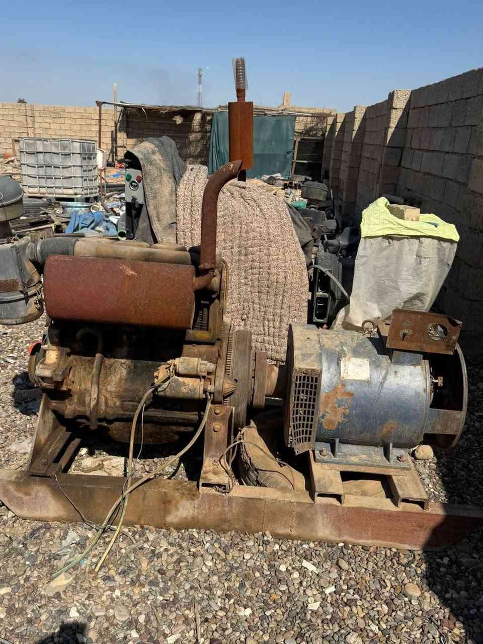 السلام عليكم للبيع مولدات. عدد 5 دويز وبيركنز 50 كيفي الواحد
شرط الشغل 
بيركنز 4 سلندر عدد 3 سعر الواحد 25 

دويز 4 سلندر سعر 25 

دويز 6 سلندر سعر 28 

المكان العلم سمره 

0771 035 4162
