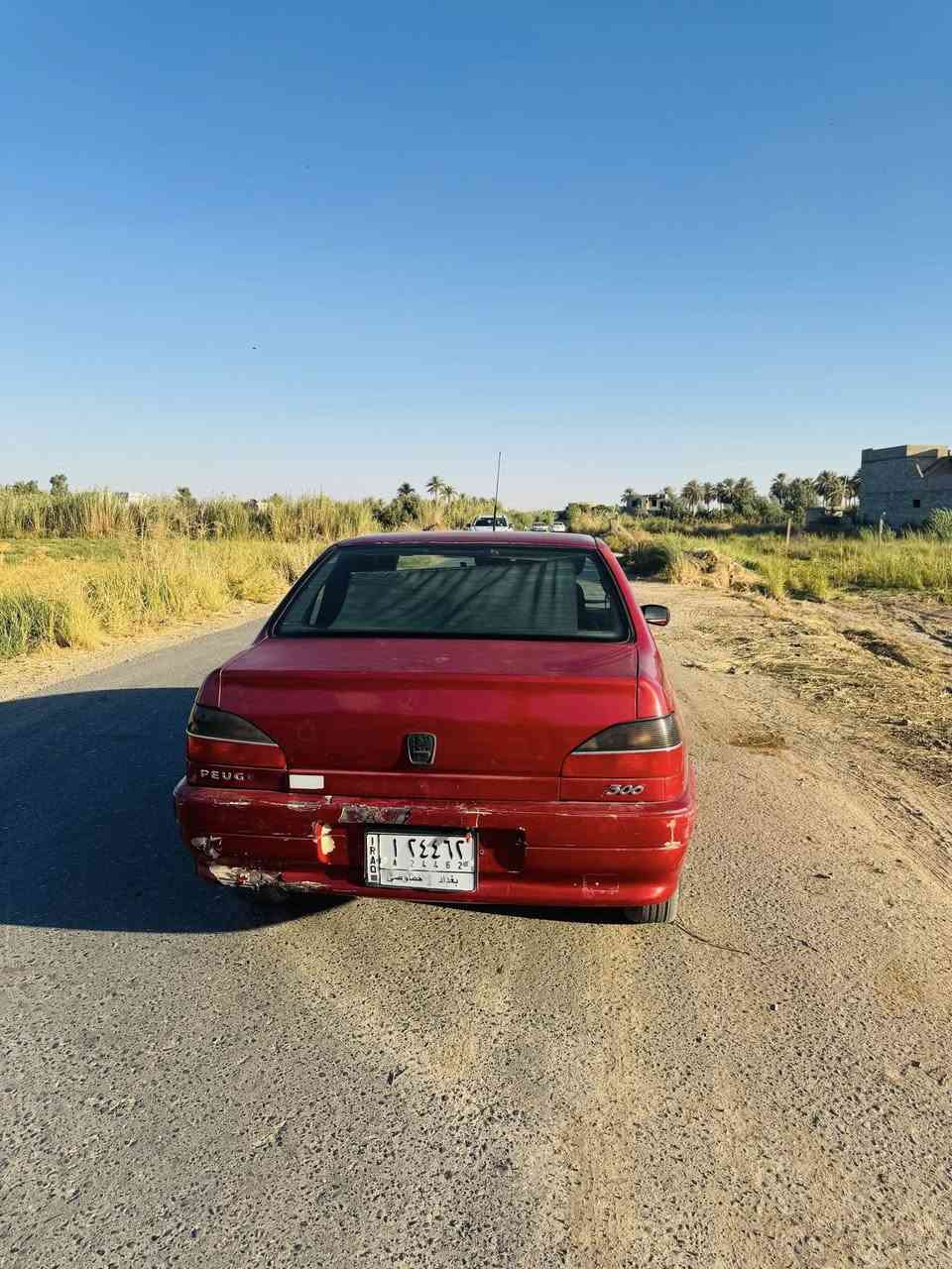 السلام عليكم بيجو للبيع سياره رقم بغداد مشروع وطني بأسمي تحويل ثاني يوم تبريد شغال گير محرك شرط الشراي  يتصل ع الرقم ***********
