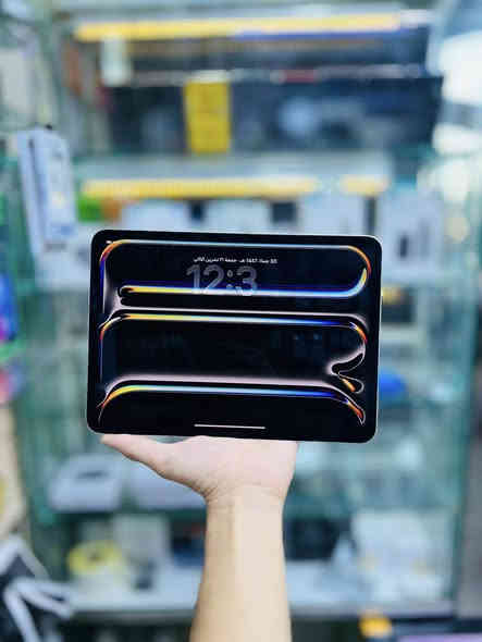 ملاحظة 🗒️ 🔥 أسعارنا ثابتة بدون احراج 🌸
آيباد 11 برو ( M4 )
ذاكرة 256 🌸
نسبة البطارية 96‎%‎
كامل ملحقات ✅
اللون الرصاصي اللمميز ✔️
مع حافظة ولاسق اصلي
السعر 985,000 الف دينار 
توصيل 🚚 جميع محافظات العراق 🇮🇶 
*********** - ***********
كربلاء - طويريج - مدخل سوق المسقف ✅
