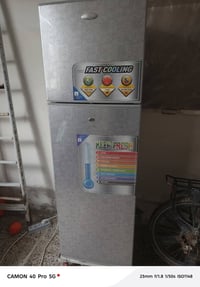 ثلاجه غير مسخدمه للبيع التواصل على الرقم 07701865935