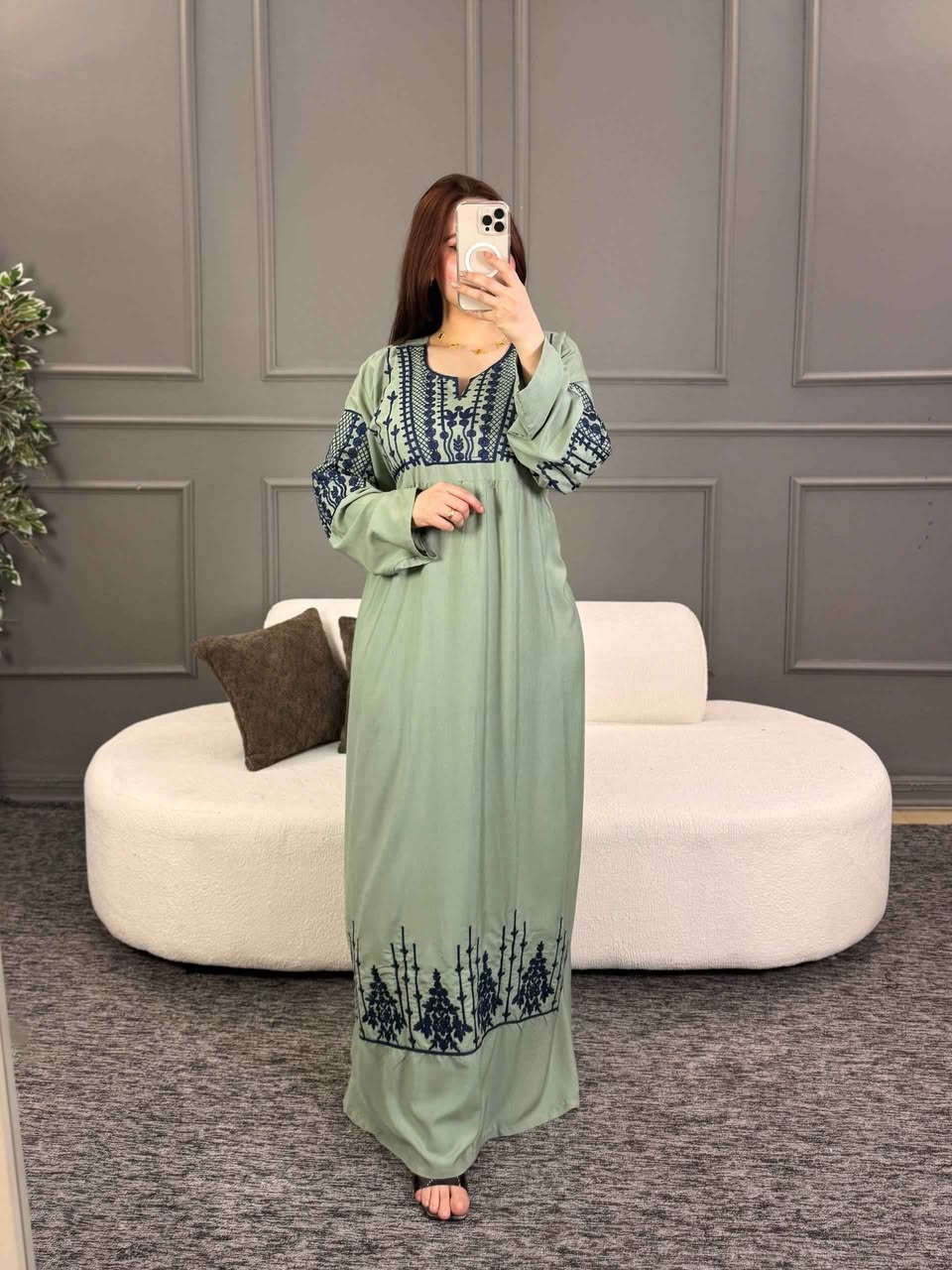 بسم الله الرحمن الرحيم 

اللهم صل وسلم على نبينا محمد وآل محمد 

دشداشة نسائي

خامة كشمير صناعة مصري تطريز  شرط الفحص 

   فري سايز لحد ١٠٠ كيلو

سعر 15

توصيل جميع المحافظات 4 الاف البصرة, العراق


**إذا كنت صاحب هذا الإعلان وتريد حذفه لأي سبب، رجاءا أرسل رسالة إلى الدعم الفني**