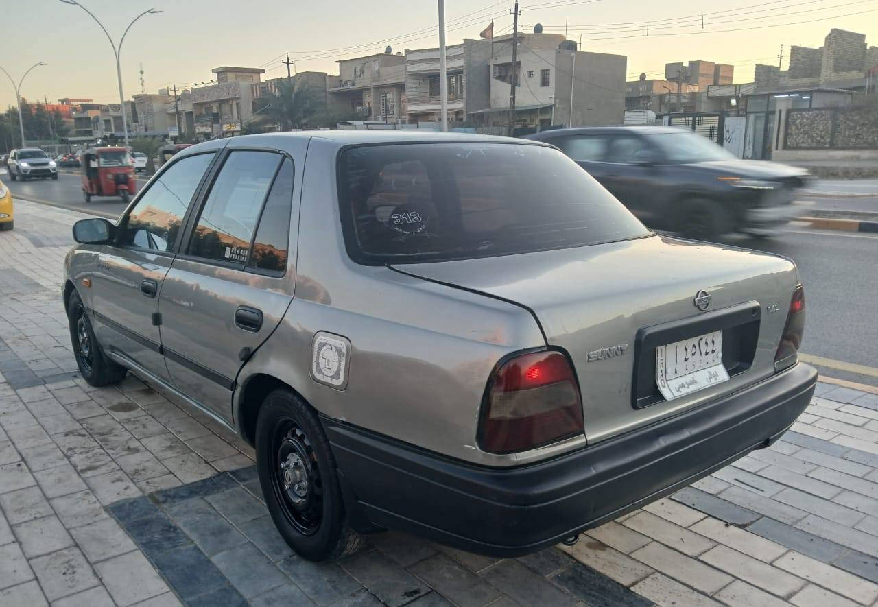 نيسان سني ياباني موديل 1990 اوتوماتيك كير محرك مكفولات تبريد 🥶 ثلج غرفته نظيفه تخم تاير ياباني السعر 43 ورقه مكاني بغداد 
***********
