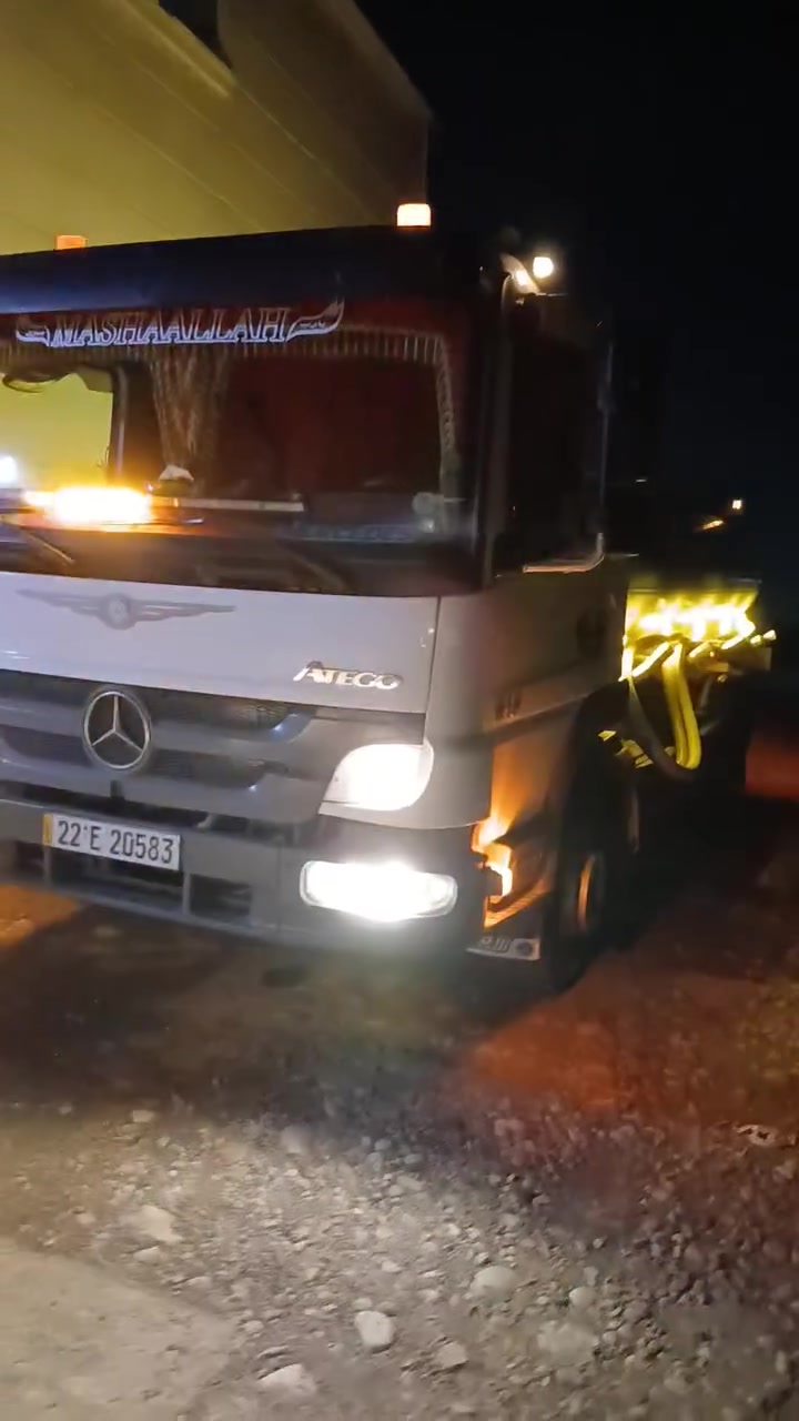 اتيكؤ مؤديل ٢١٢ سنويه بسمى جديد ٢٠٣٠ مكان اربيل طريق بحركه مو مال معارض شخصى سياره مواصفات تدفئه و تبريد شغال جامات كهربائى و نظام ايكؤ ما يصرف كازوايل استيرن فؤليوم  خلفيه ورق و شانصى و محرك و كير بشرط سياره  جديد و للسعر دزلى رسالة على واتساب لؤ اتصل واتساب *********** ما بيها درهم مصاريف طيارات جديد بطاريات سؤندا مؤليدا كؤشان يبانى شكرا
