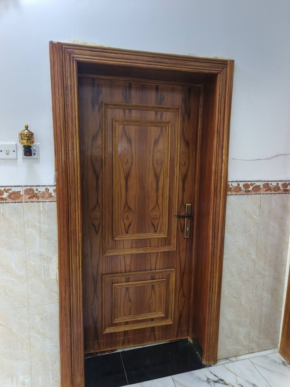 نجاره حسب طلب مكان السماوه حي نفط ونعيد الخشب القديمة الحدث الموديلات ***********
