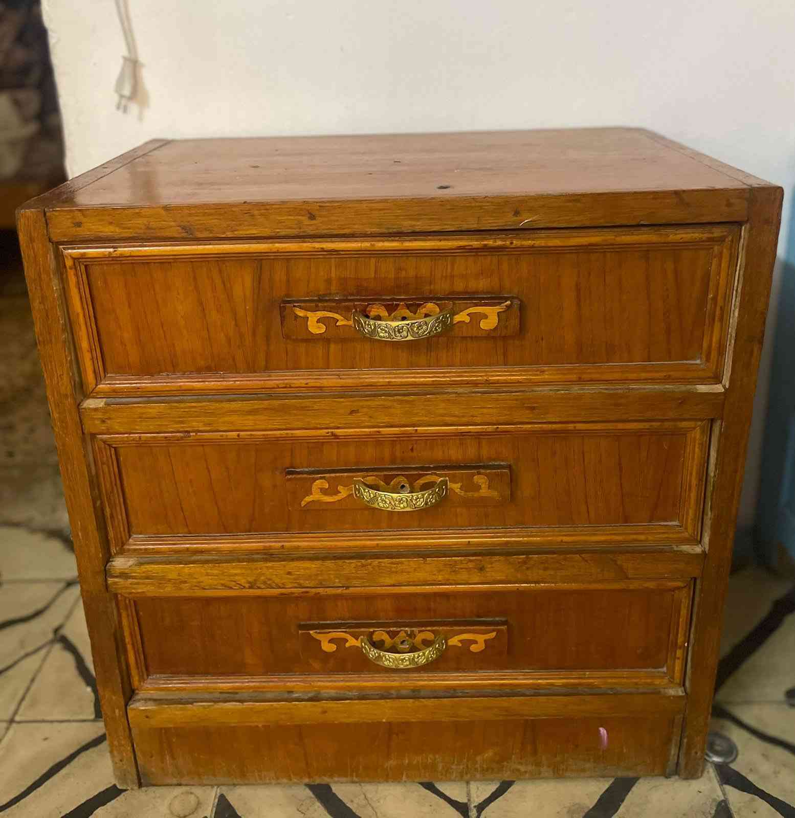 السلام عليكم غرفة كاملة صاج +ميزطعام مع 4 كراسي للبيع المكان حي العامل اتصال0770i722447


**إذا كنت صاحب هذا الإعلان وتريد حذفه لأي سبب، رجاءا أرسل رسالة إلى الدعم الفني**