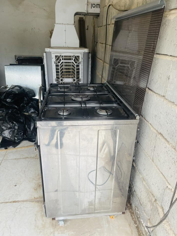 طباخات مستعملة باسعار مناسبة وبضمان العنوان حي فلسطين ***********
