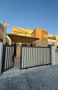 مجمع بيتي الزون الاول • ٢٢٠م • ٣ غرف