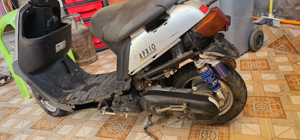 سلام عليكم دراجه بطه نضيفه بلاديه السعر 200 الف وبيها مجال الشراي يتصل ‭0771 862 4374‬
