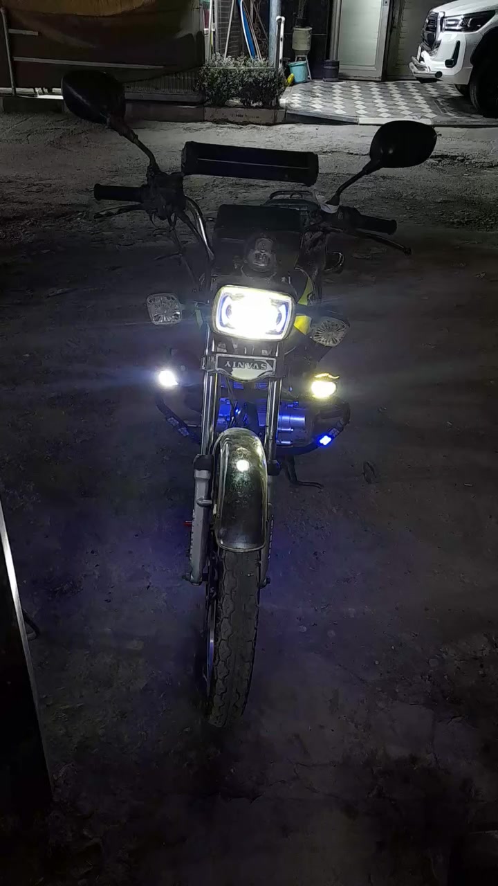 متاح دراجه خمسه كير نضيفه ومرتبه بدون اوراق  مكينه مامفتوحه هندر وسلف شغال  ستاند تعليك وصفح  شغال اشاير الاضويه بلوجكتر شغالات  هورن شغال ٤٧٠ الف المكان بغداد حي القاهره الواتساب موجود ***********
