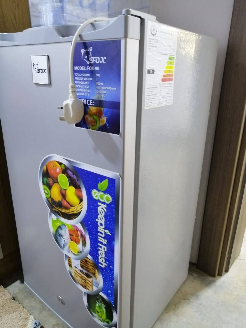 مكلف بالنشر
ثلاجة 5 قدم مال غرفة او مكتب نظيفة جدا سعرها 90 وبيها مجال
العنوان الكرابلة.. شارع جامع شيخ ناظم 
للتواصل على الرقم.. ***********
