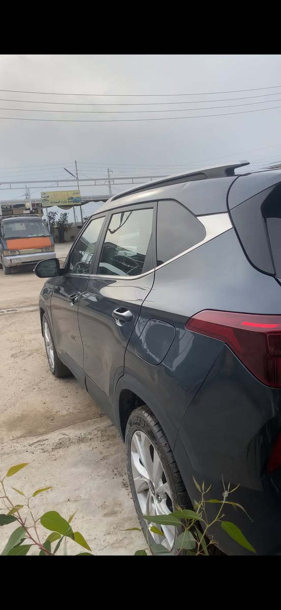 “🚗 للبيع كيا سليتوز 
موديل: 2021
محرك:2000
السيارة خير من الله 
3 قطع صبغ فقط 

السعر:145 وبيه مجال 

للتواصل خاص أو واتساب (***********)معارض الحديد 
#العراق #سيارات #مشاهير
