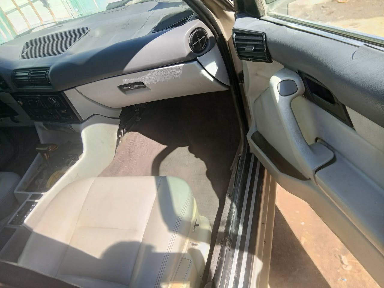 للبيع بي ام 91 رقم بغداد تحويل مباشر لون أصفر ذهبي مميز 520 مكينه مسكر عدله جديده كير حاويه توني شاده جديد وارد ياباني شلعه فول مكفوله من ضربه وخياس نواقص بصيطه تبريد جاهز بس فصل  شغله بصيطه غرفه جديده ثلجيه سلايت  حداديه  وره وكدام جديده  لسعر 48 بيها مجال مكان بابل  *********** مكلف بالنشر
