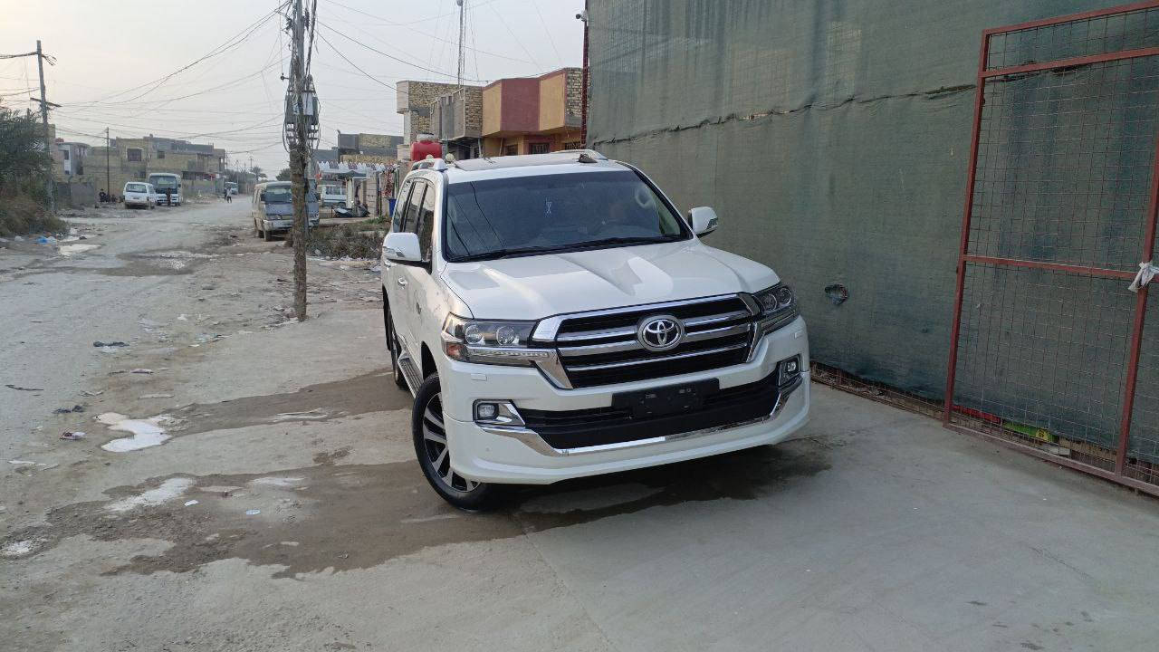 السلام عليكم للبيع لاندكروز موديل 2019 ساز  اصلي رقم  بغداد  الجديد بسمي  سياره مكفولة كفاله من صبغ والتبديل والضربة   وحتى الدعاميات بدون صبغ
فول مواصفات 1/1
بصمه تشغيل
5بصمات ابواب 
فتحه سلايت
كشنات ثنين كهرباء ثلاث حركات 
كشنات جلد اصلي
شاشات عدد 3
عداد لكزز
زراكات
اشارة لكزز
مري قلاب
مري شفط
جنطه شفط
شاحن 
دبل ماوس
مثبت سرعه
سبعه راكب
ثلاث قطع تبريد
مطفايه حريق
محرك V6 
8ايرباك
حساس امامي
حساس خلفي
تحكمات ستيرن كامله
كامرة دوارة
وباقي مواصفات الساز  معروفه. 
اسبير سياره ما نازل 
 ماشيه.(66)الف حقيقي
اللاستفسار اتصل على الرقم*********** مكاني بابل
ملاحظة أنا مكلف بالنشر فقط.
ملاحظه شخط بسيط جدا مامبين وبي دي ار صغير موضح بل صور
