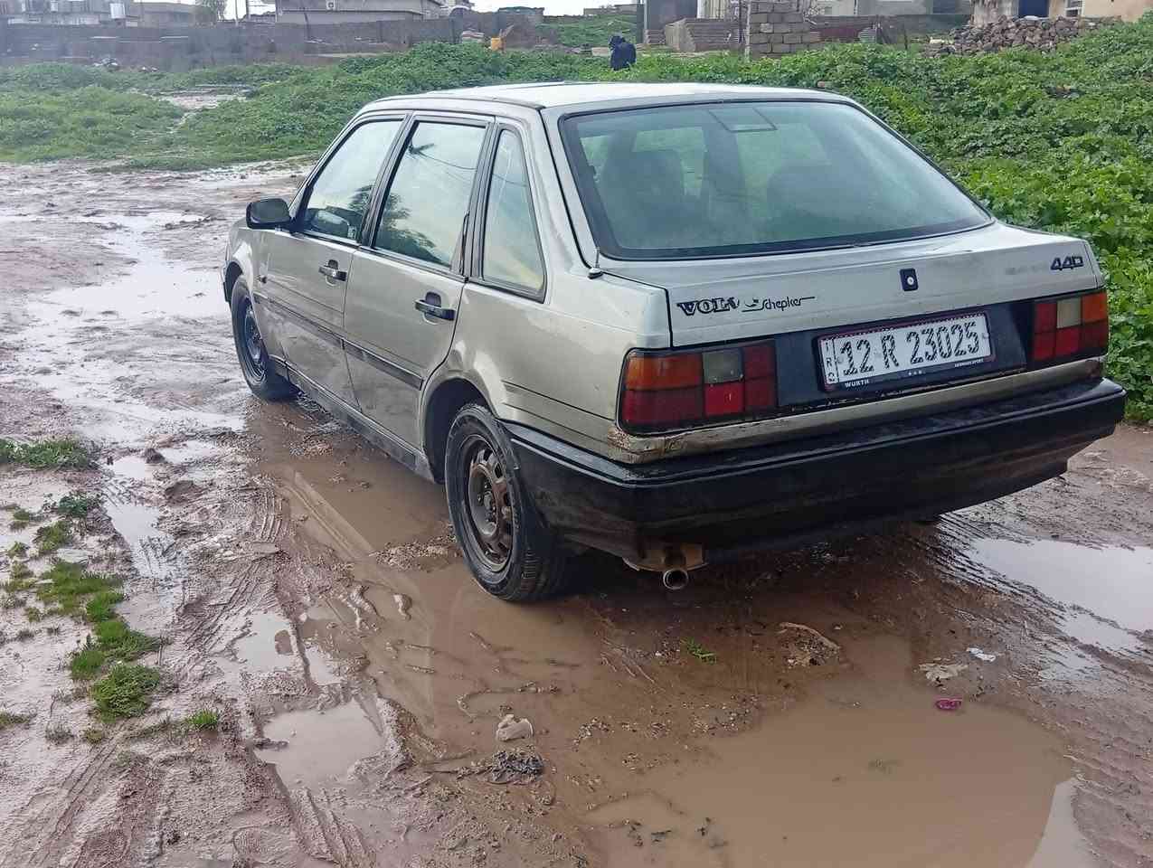 السلام عليكم فالفو92  للبيع بسمي سنويا 2031 كاربون بانزين بيها السعر 24 وبيها مجال العنوان موصل ناحية وانه تليفون *********** بي واتساب
