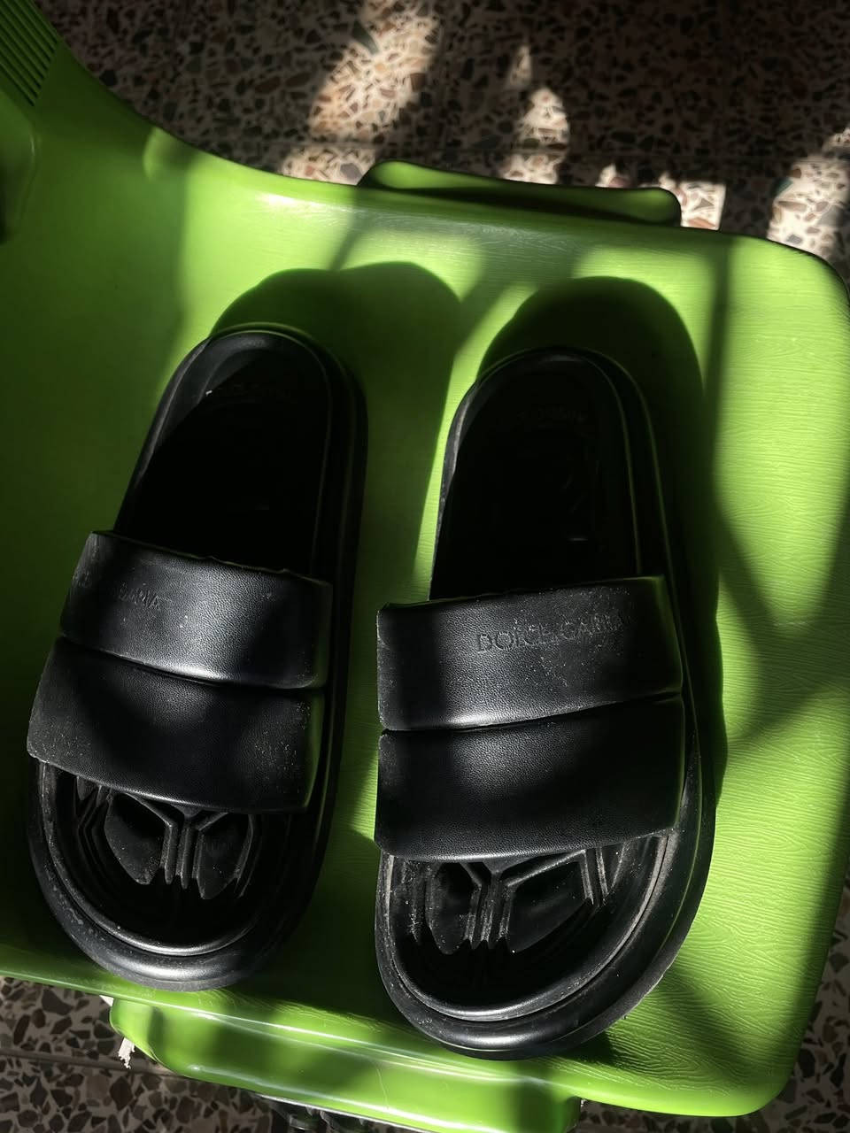 ماركة DG مثل مدشوف صنع ايطالي اصلي قطعه تخبل بالبس قياس 43 نضيف كلش يوجد توصيل سعر خاص


**إذا كنت صاحب هذا الإعلان وتريد حذفه لأي سبب، رجاءا أرسل رسالة إلى الدعم الفني**