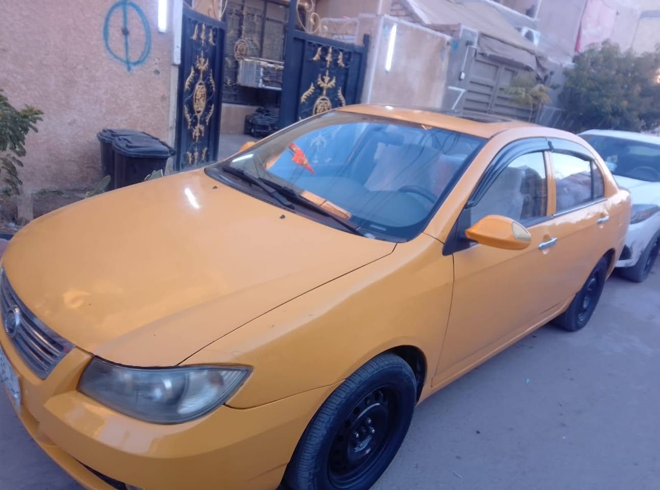 سلام عليكم ورحمة الله وبركاته ليفان 620 تكسي موديل ١١ كير مكينه مكفولات تبريد بس راديتر السيارة معمره دوس ودواير جاملاغ كير عادي كلج جديد السعر ٤٣ وبيهة مجال مصفرة هيئه وغرامات رقم انكليزي رقم صاحب السيارة ***********
