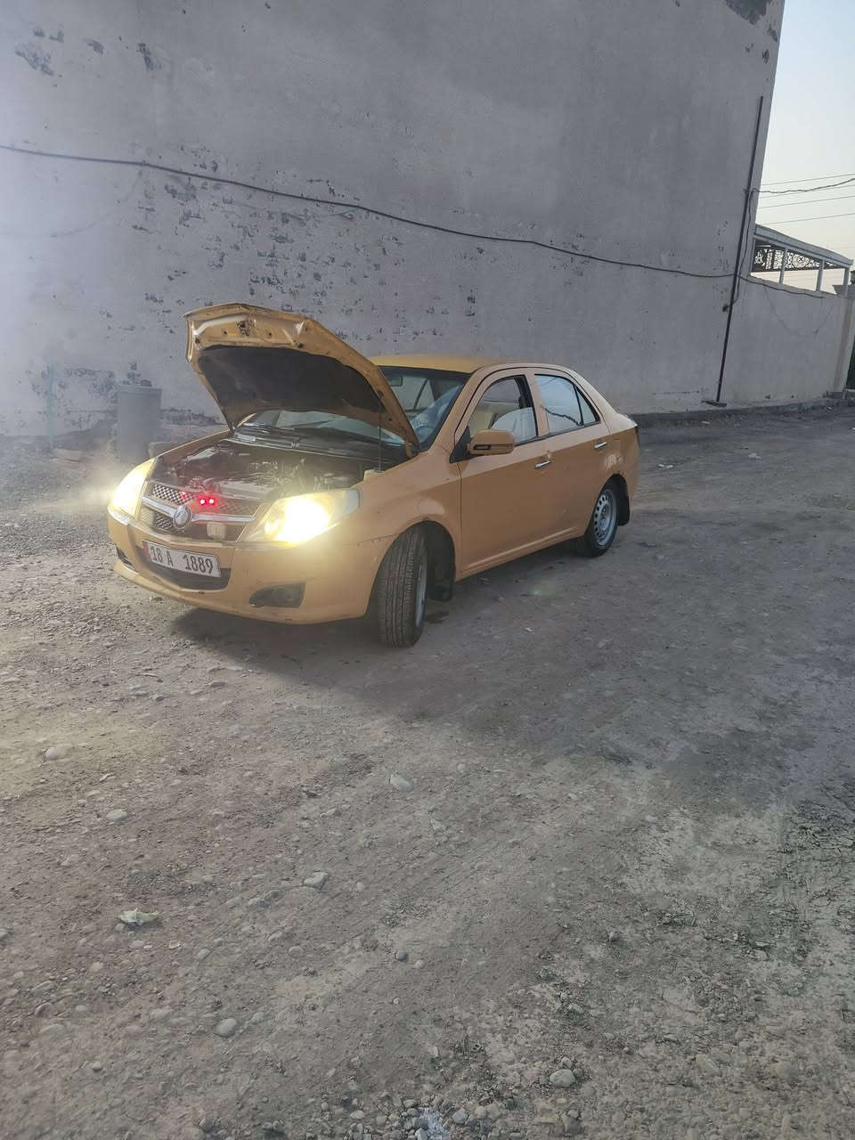 سلام عليكم بيع مستعجل جيلي أم كي 2010 السياره مكفوله من الضربه والتبديل والصبغ عده بارد بلاديه على وضع الشركه كير مكينه تخم تاير كهربايات كلهه شغاله نقصهه بس تبريد (بابل)  بسمي تحويل ثاني يوم العنوان بغداد قرب مرور الحسينيه (السعر  25 وبيهه مجال ) ***********
