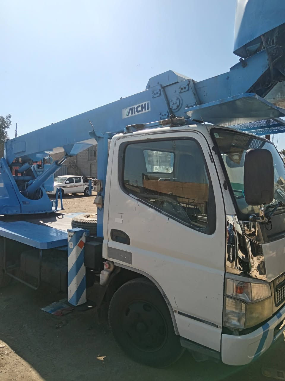 باسكت 14متر تحكم هيدروليك فوك وجوة  العنوان كربلاء ***********
