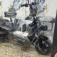 للبيع دراجه شحن جديده كلش  سعر ع تصال٠٧٧٧٢٥٥٠٤٧٨