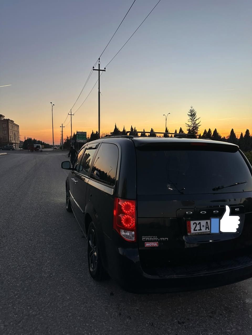 دوج كرفان 2017 Se
السياره نضيفه
گير و محرك شرط الفحص
رقم و سنويه  جديده
تخم  جديده تايوان اصلي
صدر امامي و خلفي جديد
3 قطع تبريد 
تحكم استيرن و تحديد سرعه 
السياره بيهه قطعتين صبغ جاملغ صفحة السكن و بنيد
و بيهه شويه تعديل بل صندوق
السياره خير من الله مابيهه اي مصرف جاهزه لل شغل
السياره رقم أجرة سليمانيه
السعر 160
السياره موجوده في اربيل
***********
