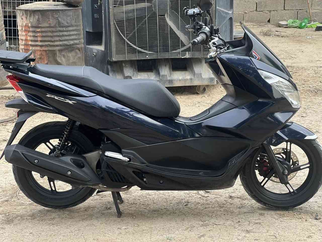 سلام عليكم جيل ثاني دراجة كفالة عامة ياباني ماشية 25 دراجة مكمركة كاملة يعني بس ترقم كفالة عامة ستفسار خاص لو ***********
