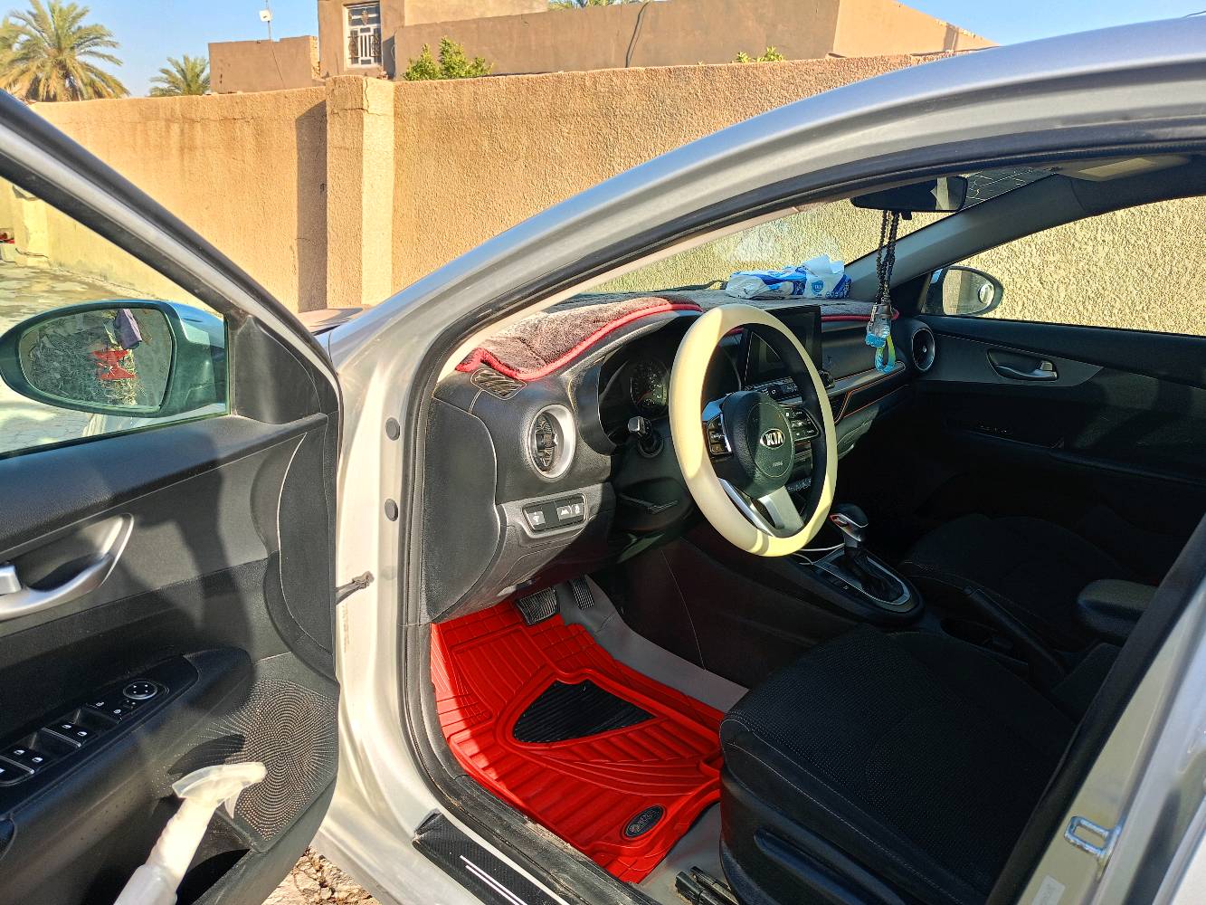 سلام عليكم فورتي 2019 نص فول كير cvt محرك مجفت وكاله كفاله تبريد ثلج جديد تخم تاير صدر جديد حادث جاملغ خلفي بدون دواخل ماشية 225 الف 
*********** 
مكاني بغداد  محمودية
سعر 123$ وبيها مجال للشراي