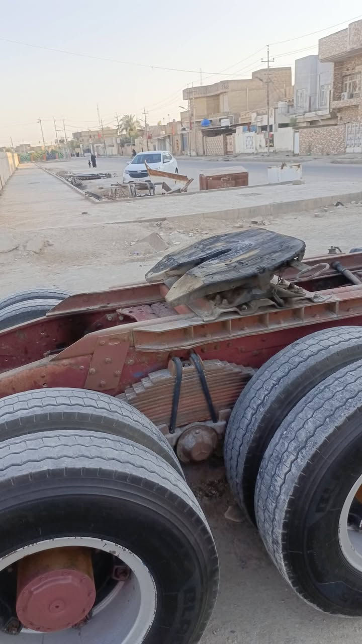 سلام عليكم للبيع البي مؤديل 89 مكينه 35 تيربو مجموعة جي اف  رباط 24كير 160 شاصي مكفول فطر صبغ باج بطن بلادي اصل  مرسمه قلاب 4 محاور تخم تأير وجاهزه اللعمل رقم انبار ثلاث لوحات نكليزي بسمي  ***********
