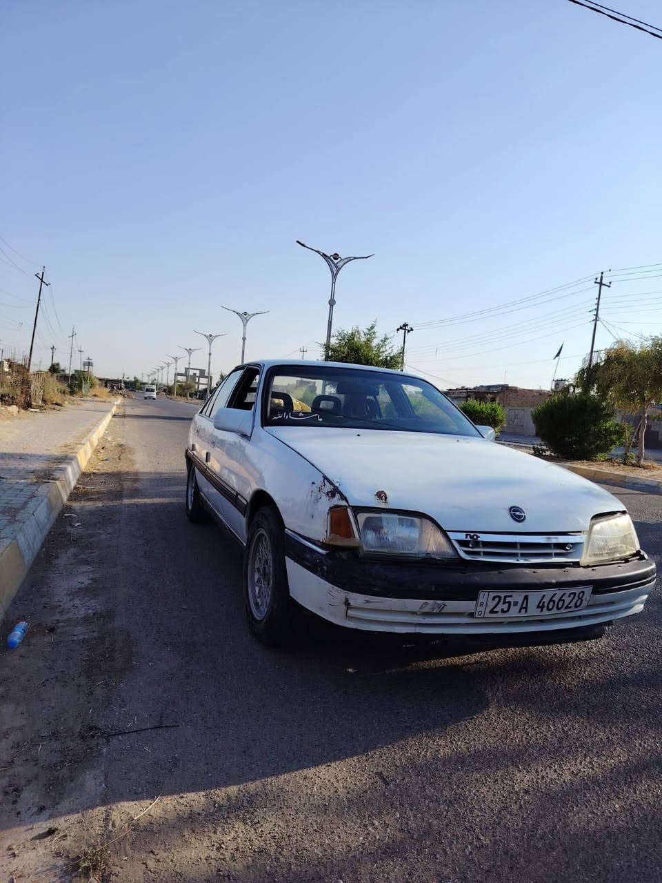 السلام عليكم اوبل  اوميغا للبيع....
السياره ضربتها جاملغ وبنيد موضح بل الصوره 
صبغ بلاد تخم تايرات جديد 
سعر32 ورقه وبيها مجال بسيط 
للاستفسار  على رقم هاتف: ‏‪***********‬‏
