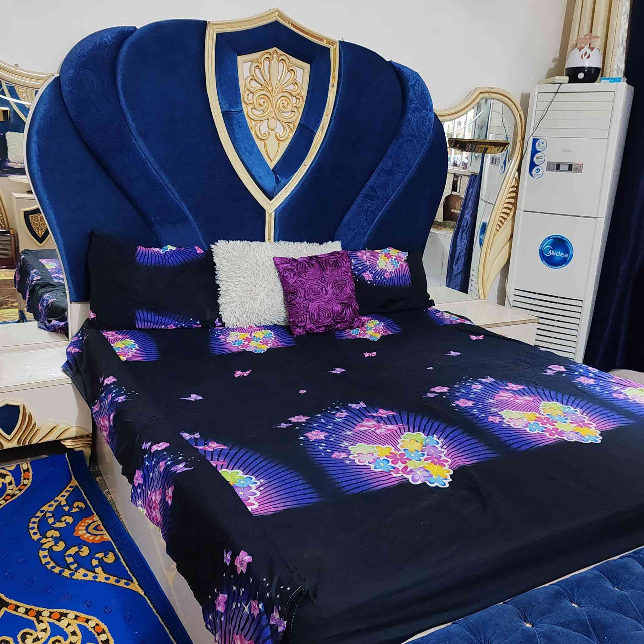 غرفة نوم للبيع مشتريها ب٣ ملايين وربع ابيعها ب٦٠٠ قفل قفل..
 بغداد كفاءات العبيدي ***********
خاص ماكو اتصال فقط
