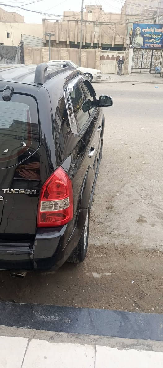 سلام عليكم توسان 2008          السعر 100وبيه محال 
كفاله بدون لٱ ضربه ولا صبغ
وارد خليجي
گير + مكينه كفاله
نقص تبريد فقط كمبريسر
مكاني نجف
للاستفسار اكثر اتصال ع رقم    ***********
