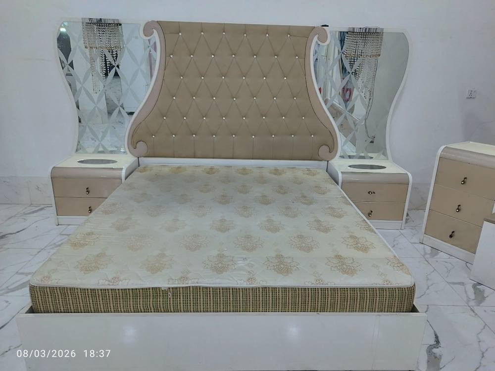 مزاد ابوريان عنوان خانقين أنواء جوية طريق مستودع خلف مركزشرطة ازادي *********** نشتري غراض مستعمل اي شي غرفه النوم كاونتر طباخ قنفات ديوان دزو خاص او واتساب خناقين, ديالى
