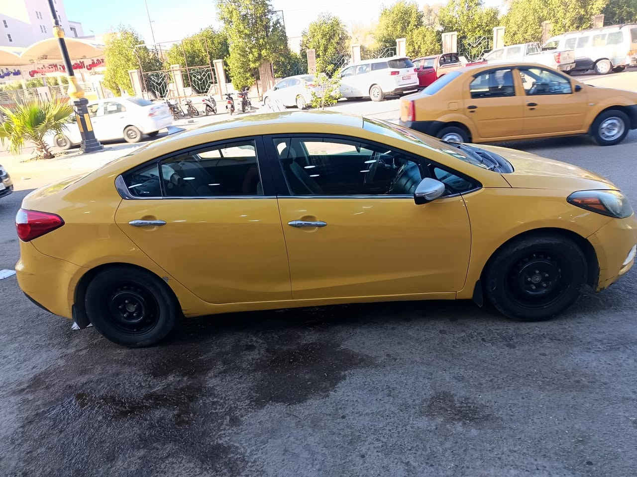 السلام عليكم سياره فورتي للبيع او مراوس   موديل 14 رقم بغداد انكليزي  باقي على تبديل لوحات سنويه لل27   بيها منضومه غاز جديده سياره نضيفه     نقص تبريد  حداديه 80 بلميه   كهربائيات جاهزه كير محرك شرط  شاشه بلادي وكامره مري شفط  محرك 2000 جي دي اي  سونار مرفق بلمشور  السعر88 مجال حك جيه العنوان سماوه الوركاء  تواصل على هاذ رقم ***********
