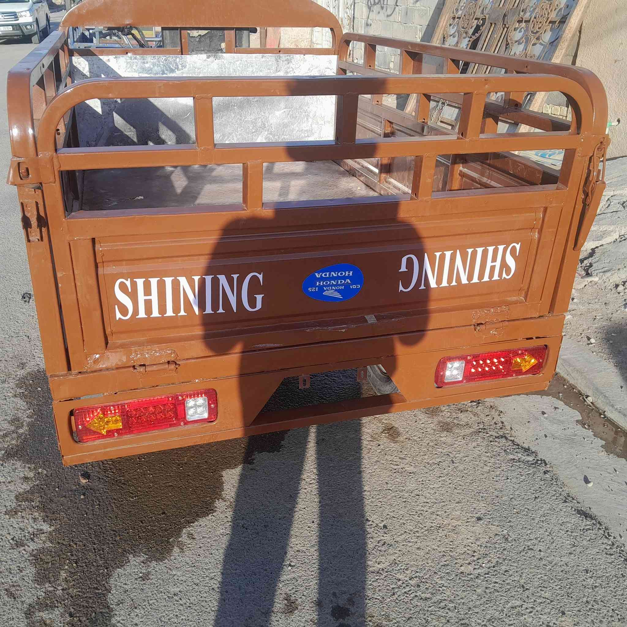 ستوته للبيع أوراق مكفوله  شاصي ب1700مصبوغه جماليه موديل 2018 للاتصال ***********
